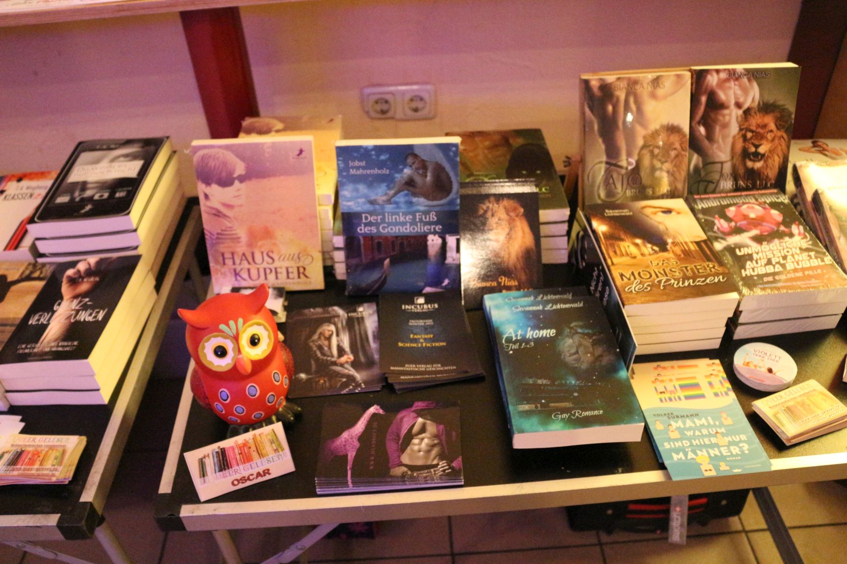 Büchertisch03